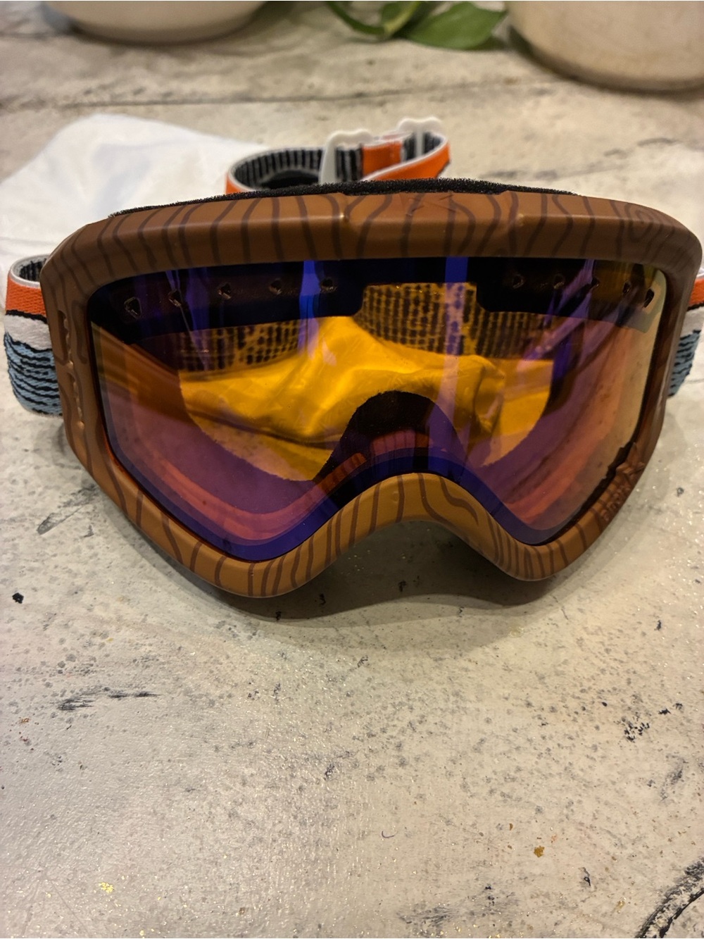 Anon Brown Wood-Pattern Ski/Snowboard Goggles with Amber Purple Lens
